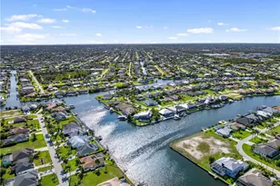 2705 SW 30th Terrace, Cape Coral, FL 33914 - Photo 4