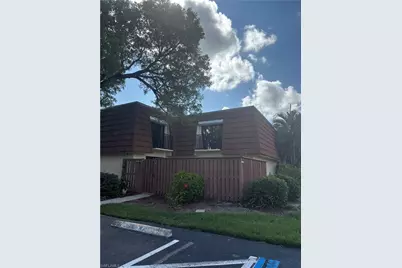 5245 Cedarbend Dr #4, Fort Myers, FL 33919 - Photo 2