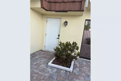 5245 Cedarbend Dr #4, Fort Myers, FL 33919 - Photo 4