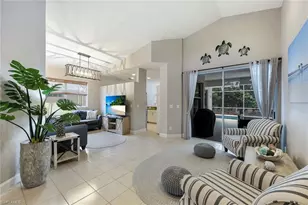 697 Crossfield Cir, Naples, FL 34104 - Photo 4