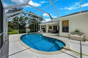 697 Crossfield Cir, Naples, FL 34104 - Photo 18