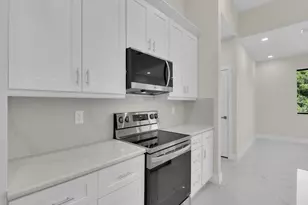 611 Lincoln Ave, Lehigh Acres, FL 33972 - Photo 8