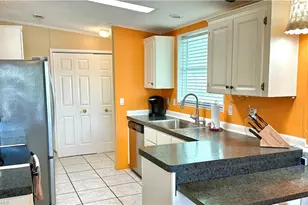 5121 Fiddleleaf Dr, Fort Myers, FL 33905 - Photo 6