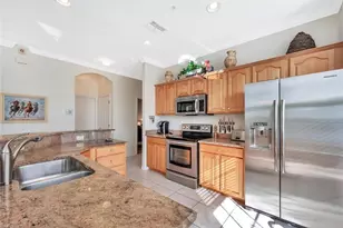 4844 Hampshire Ct, Naples, FL 34112 - Photo 4