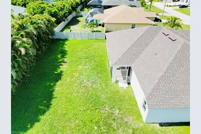 2849 SW 25th Pl, Cape Coral, FL 33914 - Photo 6