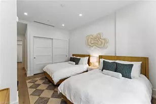 201 8th St S, Naples, FL 34102 - Photo 20