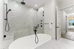 201 8th St S, Naples, FL 34102 - Photo 16