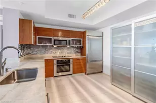 3000 Oasis Grand Blvd, Fort Myers, FL 33916 - Photo 8