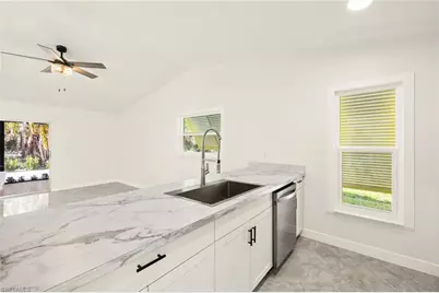 1672 Atlanta Plaza Dr, Sanibel, FL 33957 - Photo 6