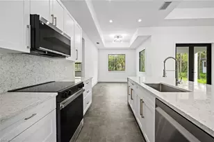 3324 27th Ave NE, Naples, FL 34120 - Photo 8