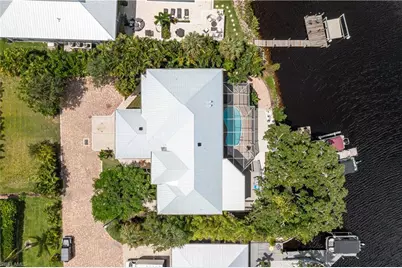 4230 Racoon Bay Dr, Bonita Springs, FL 34134 - Photo 4