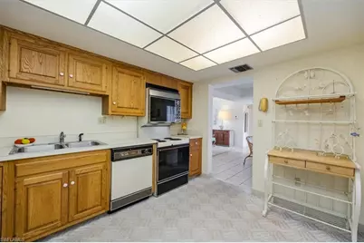 415 Augusta Blvd #110, Naples, FL 34113 - Photo 18