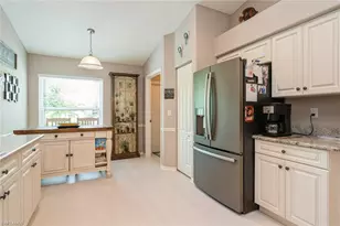 8452 Ibis Cove Cir, Naples, FL 34119 - Photo 10