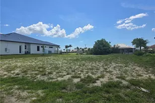 820 NW 39th Ave, Cape Coral, FL 33993 - Photo 4