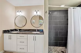2415 SW 43rd St, Cape Coral, FL 33914 - Photo 32