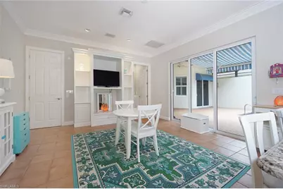 922 Turtle Ct, Naples, FL 34108 - Photo 16