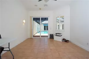 922 Turtle Ct, Naples, FL 34108 - Photo 26