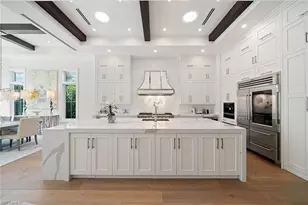 150 6th St N, Naples, FL 34102 - Photo 8