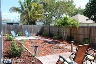 858 97th Ave N, Naples, FL 34108 - Photo 14