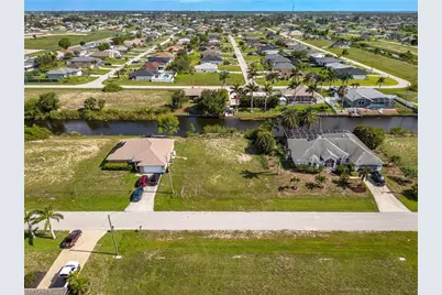 2226 NW 4th St, Cape Coral, FL 33993 - Photo 2