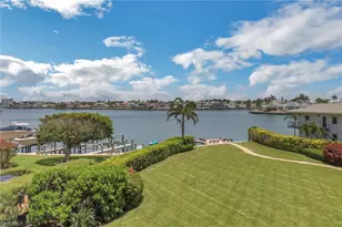 3420 Gulf Shore Blvd N, Naples, FL 34103 - Photo 16