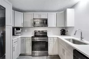 108 Powell Creek Cir, North Fort Myers, FL 33917 - Photo 4