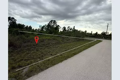 1210 Decature St E, Lehigh Acres, FL 33974 - Photo 4