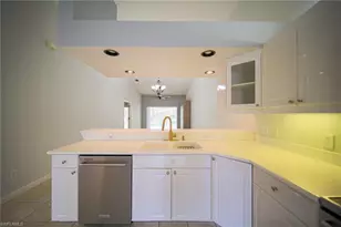 2055 Cascades Dr, Naples, FL 34112 - Photo 10