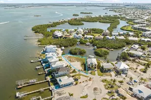 390 Seminole Way, Fort Myers Beach, FL 33931 - Photo 4