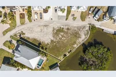 390 Seminole Way, Fort Myers Beach, FL 33931 - Photo 12