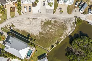 390 Seminole Way, Fort Myers Beach, FL 33931 - Photo 12