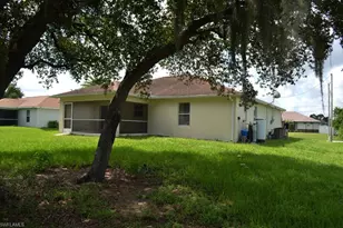 3808 27th St SW, Lehigh Acres, FL 33976 - Photo 4