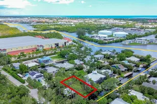 1675 Avion Pl, Naples, FL 34104 - Photo 1