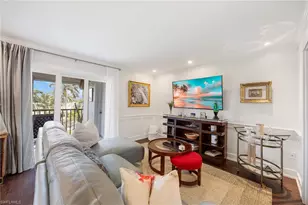 555 Park Shore Dr, Naples, FL 34103 - Photo 8