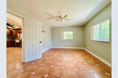 914 Avery St E, Lehigh Acres, FL 33974 - Photo 12