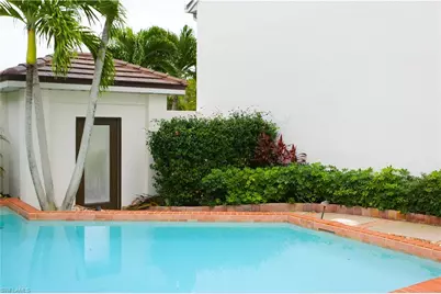 1136 6th St S #5, Naples, FL 34102 - Photo 6
