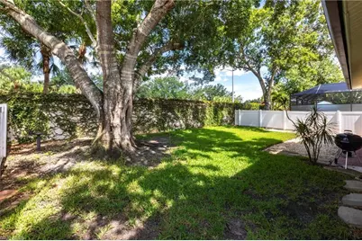 11302 Lakeland Cir, Fort Myers, FL 33913 - Photo 36