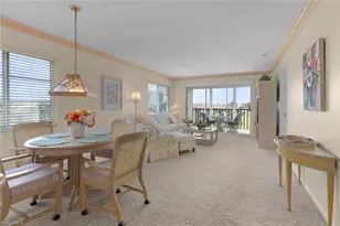 37 High Point Cir E, Naples, FL 34103 - Photo 4