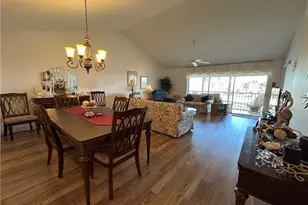 10686 Gulf Shore Dr, Naples, FL 34108 - Photo 6