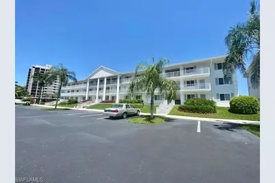 10686 Gulfshore Dr #304 A, Naples, FL 34108 - Photo 1