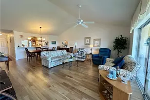 10686 Gulf Shore Dr, Naples, FL 34108 - Photo 8