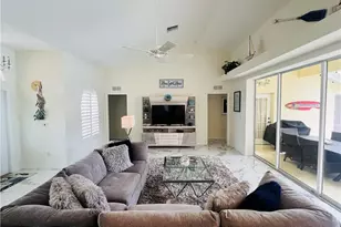 1031 Tivoli Ln, Naples, FL 34104 - Photo 6