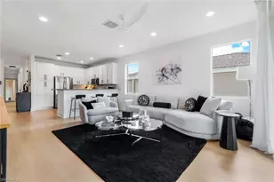 10490 Spruce Pine Ct, Fort Myers, FL 33913 - Photo 4