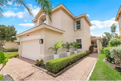 10490 Spruce Pine Ct, Fort Myers, FL 33913 - Photo 2