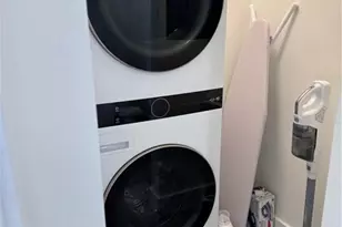 1550 Gulf Shore Blvd N, Naples, FL 34102 - Photo 8