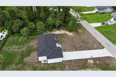 842 Sentinela Blvd, Lehigh Acres, FL 33974 - Photo 30