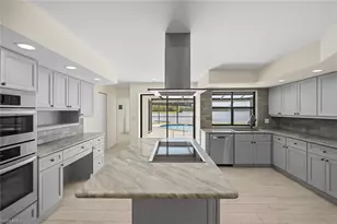 9782 Campbell Cir, Naples, FL 34109 - Photo 8