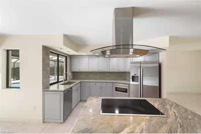 9782 Campbell Cir, Naples, FL 34109 - Photo 10