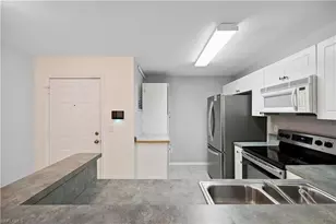 15360 Bellamar Cir, Fort Myers, FL 33908 - Photo 2