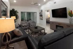 859 Tanbark Dr, Naples, FL 34108 - Photo 4